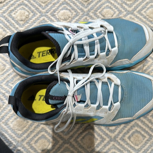 Adidas Terrex trail running shoes size 9.5 excellent condition! - Picture 5 of 6